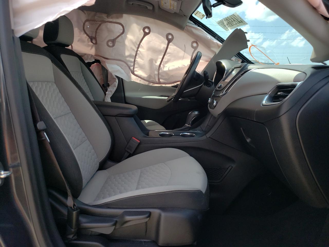 Photo 5 from auction – 2018 CHEVROLET EQUINOX LT with VIN 2GNAXSEV7J6321856