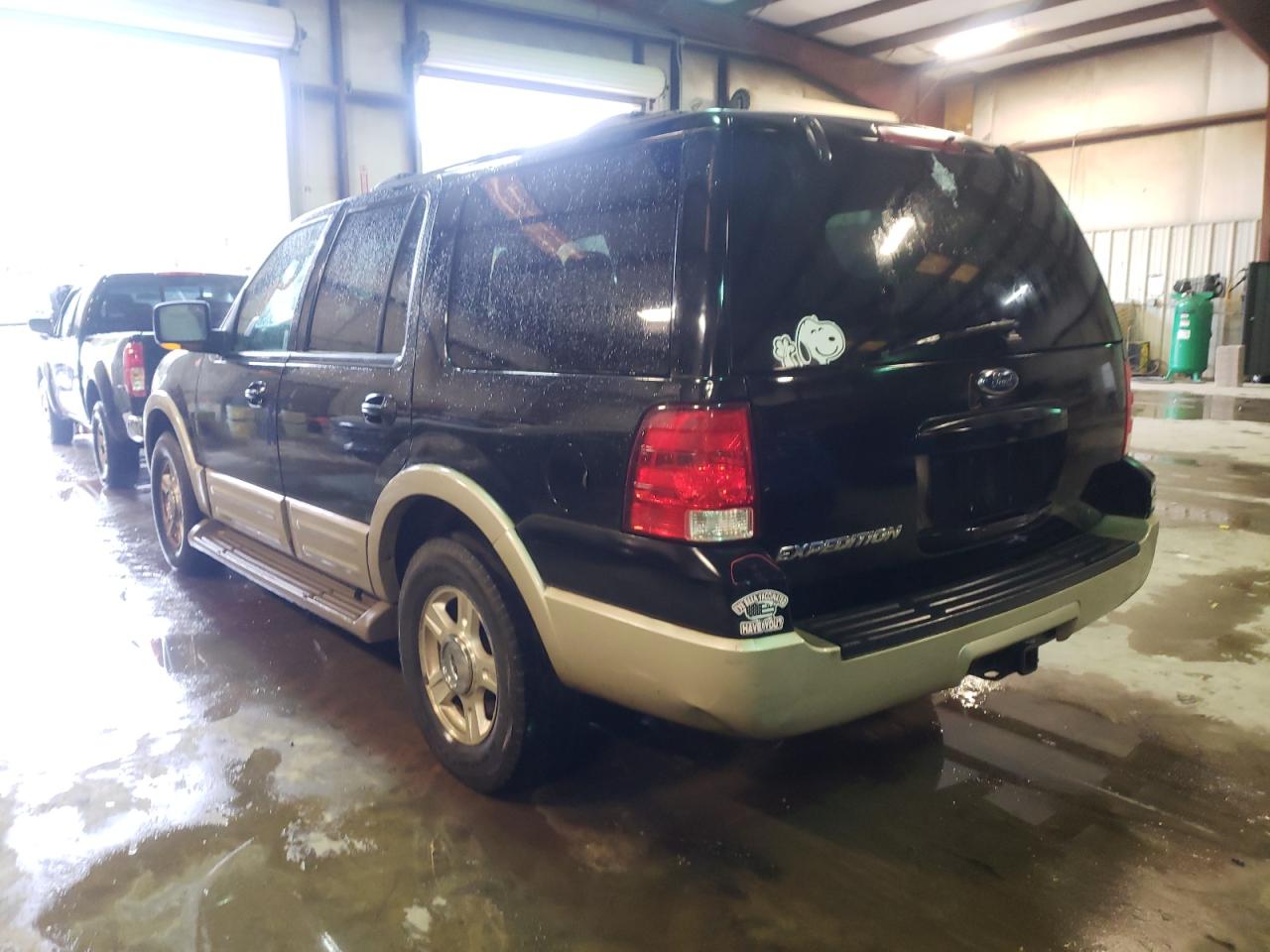 Photo 3 from auction – 2004 FORD EXPEDITION with VIN 1FMFU17L94LA28321
