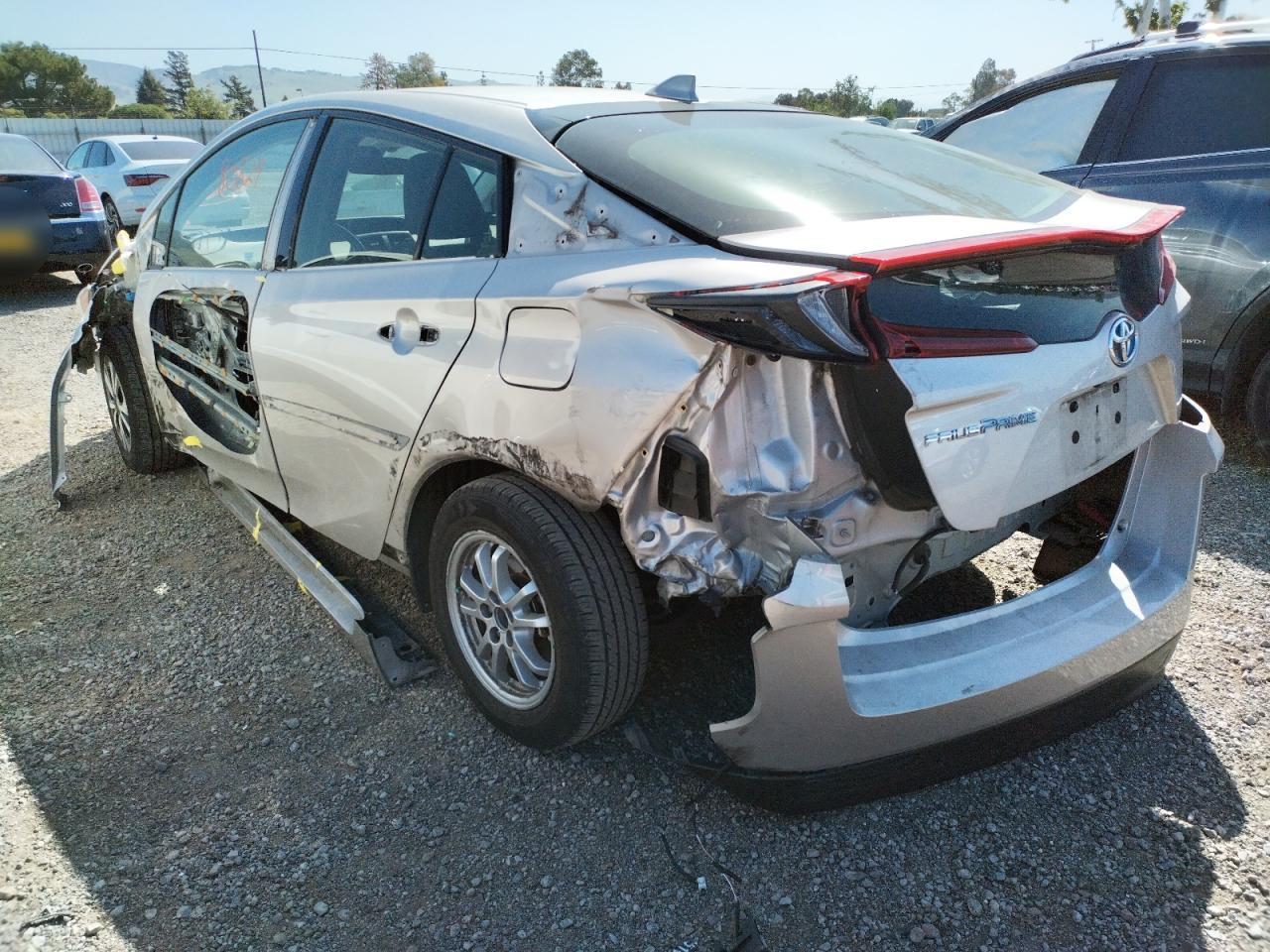 Photo 9 from auction – 2017 TOYOTA PRIUS PRIM with VIN JTDKARFP7H3030881
