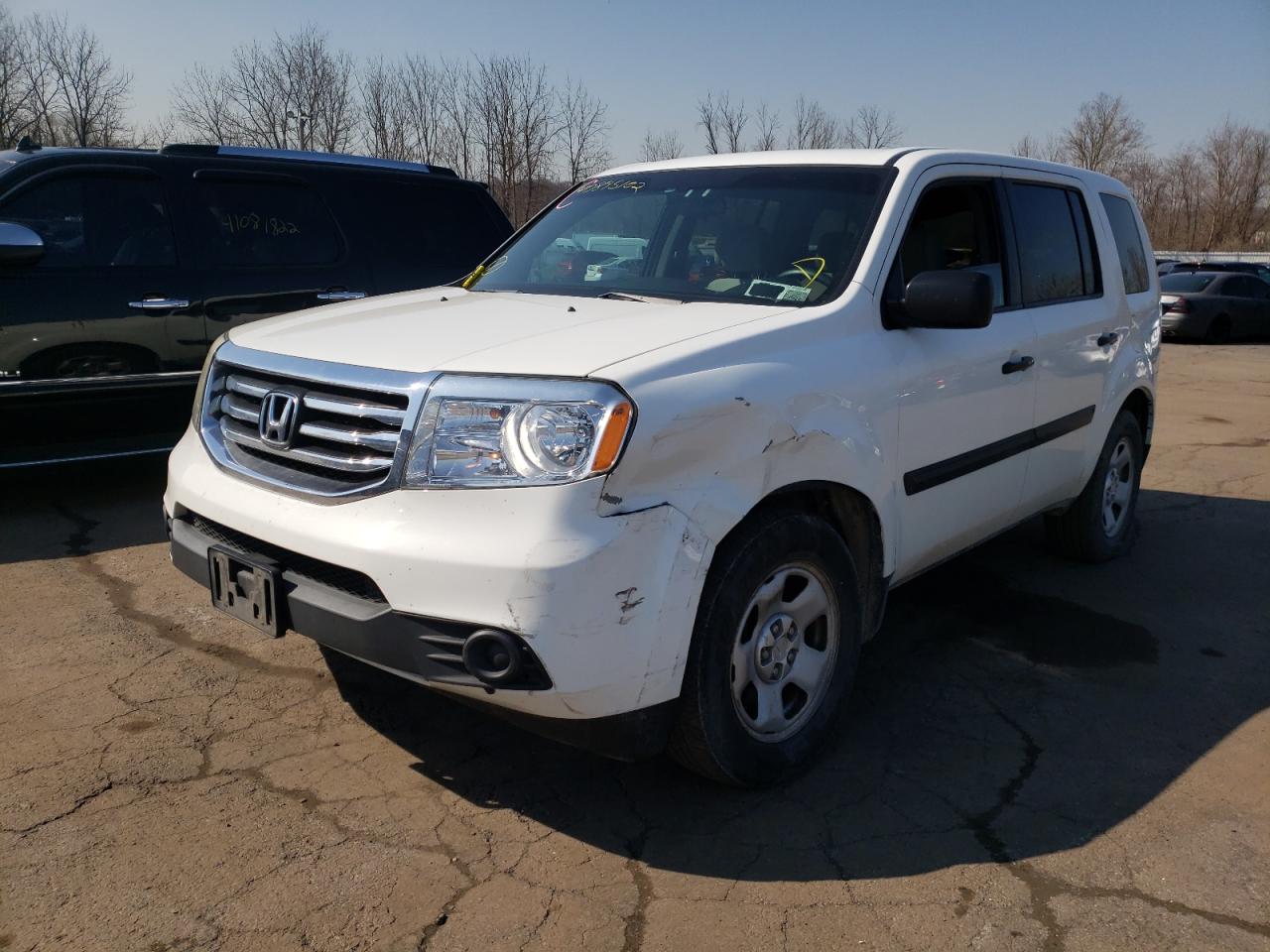 Photo 2 from auction – 2012 HONDA PILOT LX with VIN 5FNYF4H21CB072362