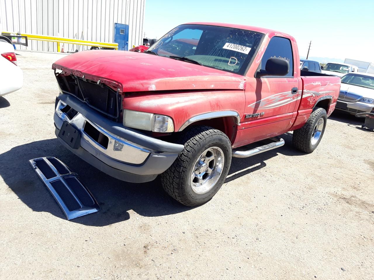 Photo 2 from auction – 2000 DODGE RAM 1500 with VIN 1B7HC16X3YS576475
