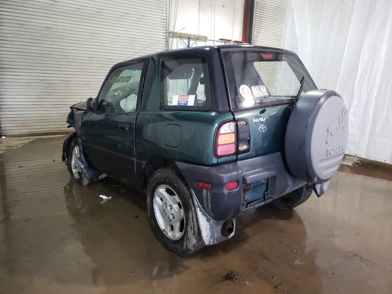 Photo 3 from auction – 1998 TOYOTA RAV4 with VIN JT3YP10V6W0174801