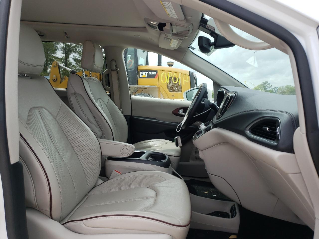 Photo 5 from auction – 2020 CHRYSLER PACIFICA L with VIN 2C4RC1GG9LR171573