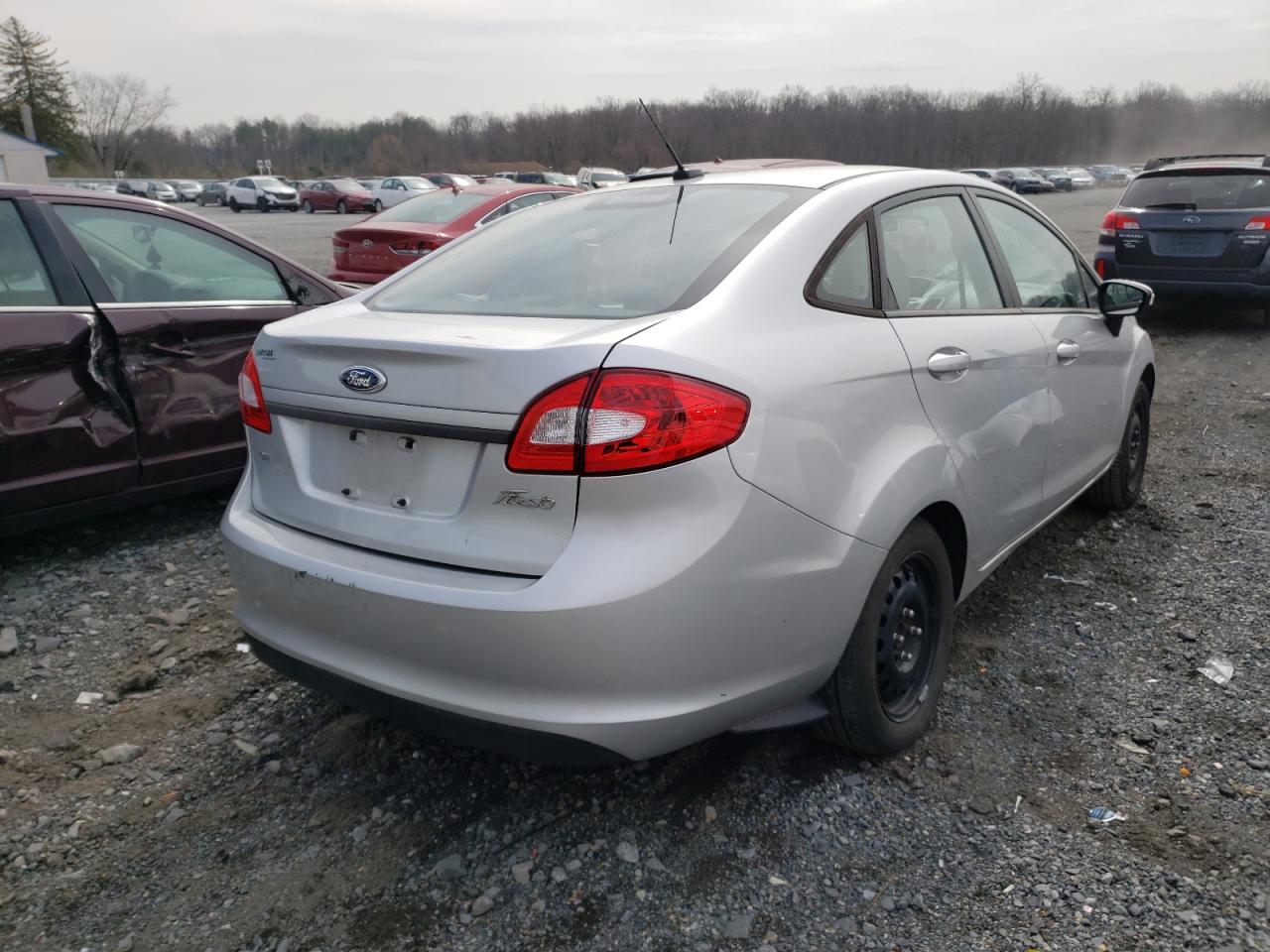 Photo 4 from auction – 2013 FORD FIESTA SE with VIN 3FADP4BJ7DM217743
