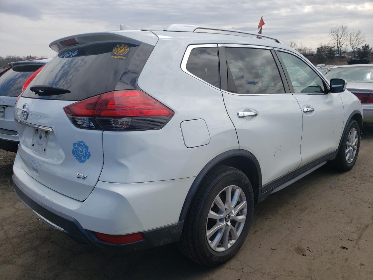 Photo 4 from auction – 2017 NISSAN ROGUE S with VIN KNMAT2MT8HP545233