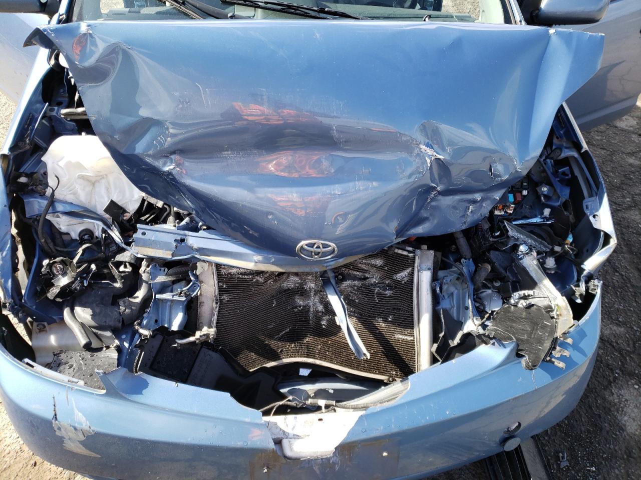 Photo 7 from auction – 2007 TOYOTA PRIUS with VIN JTDKB20U877667448