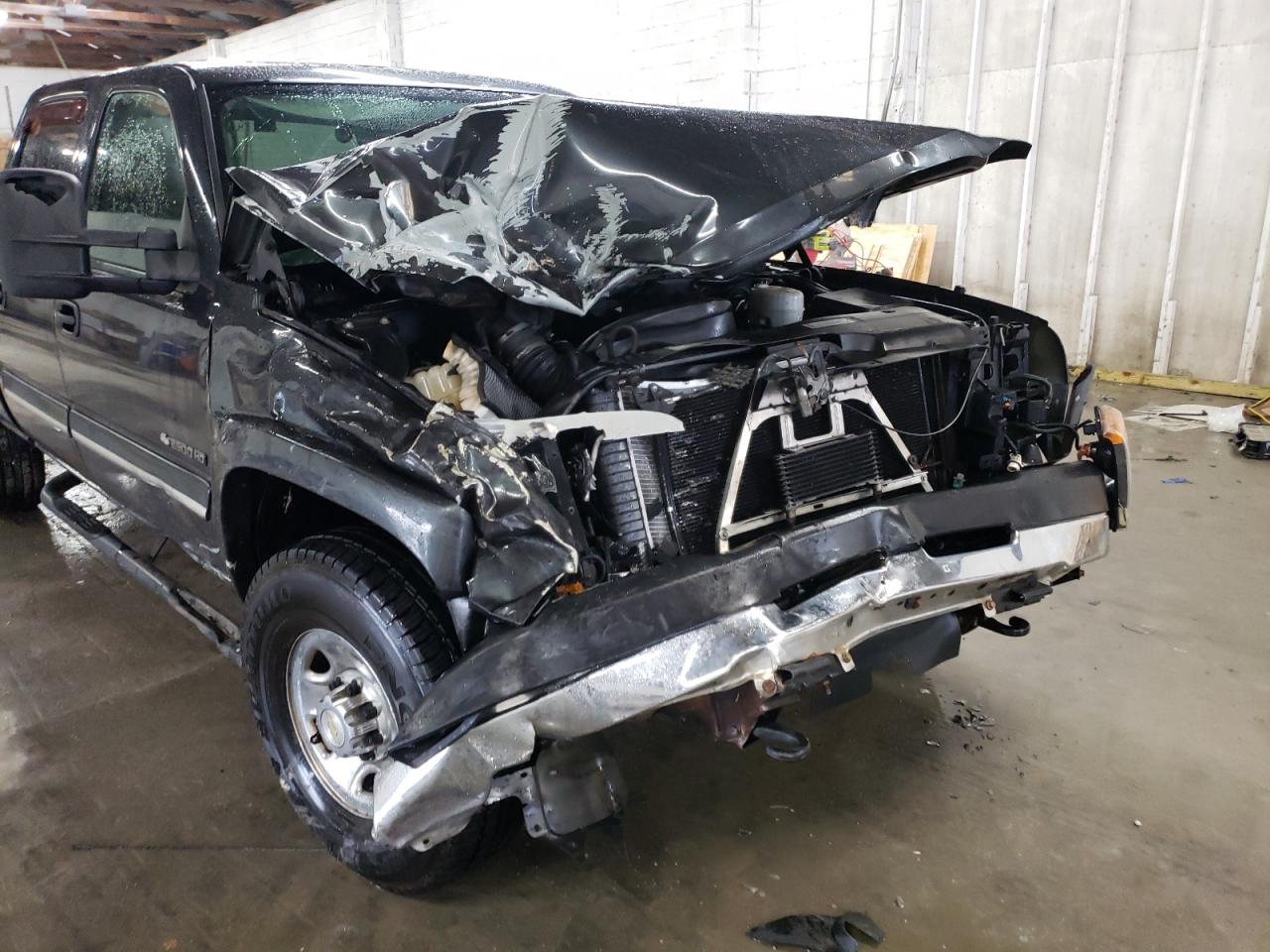Photo 9 from auction – 2004 CHEVROLET silverado with VIN 1GCHK23U24F106234