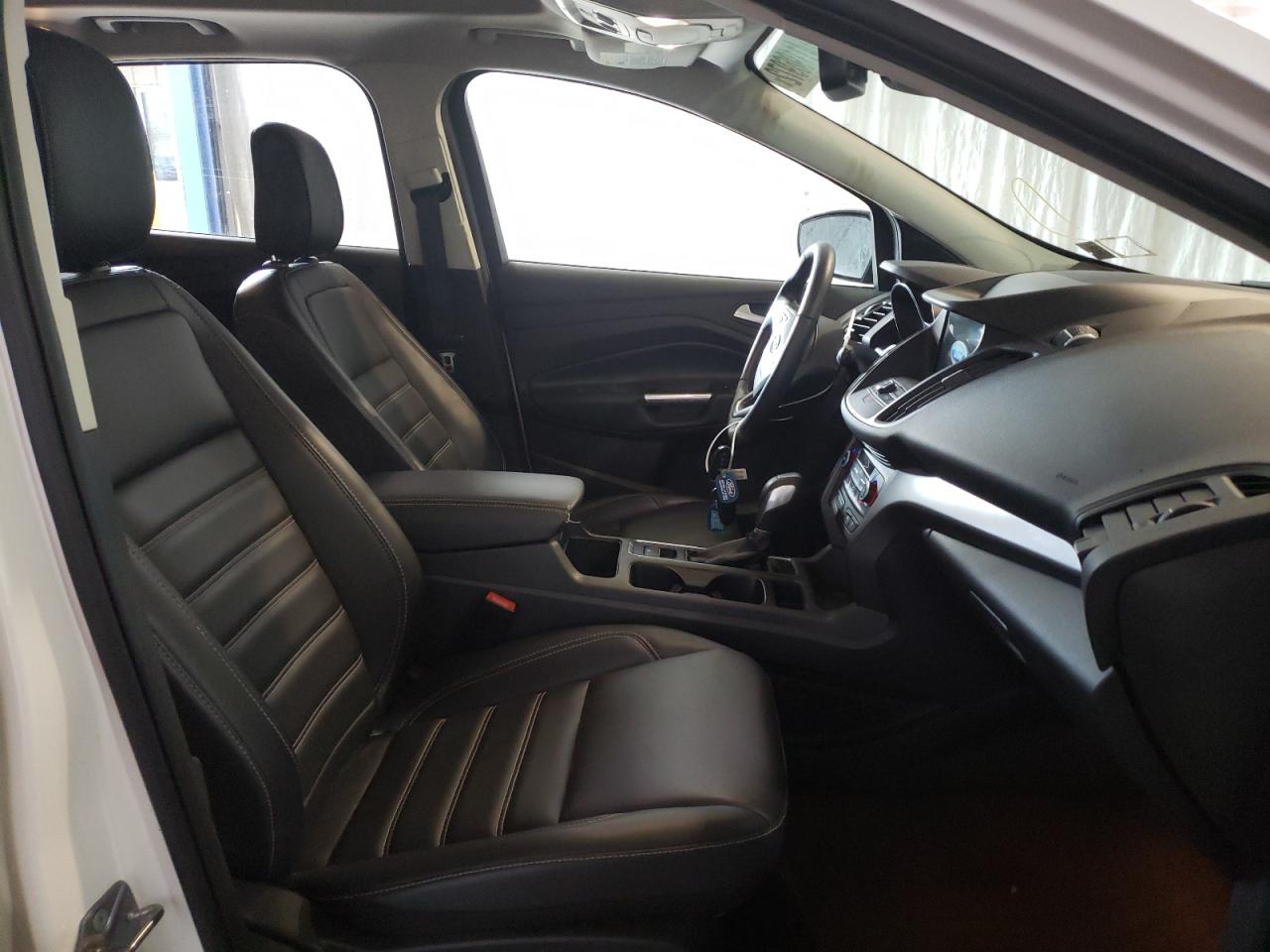 Photo 5 from auction – 2019 FORD ESCAPE SEL with VIN 1FMCU9HD9KUA93797