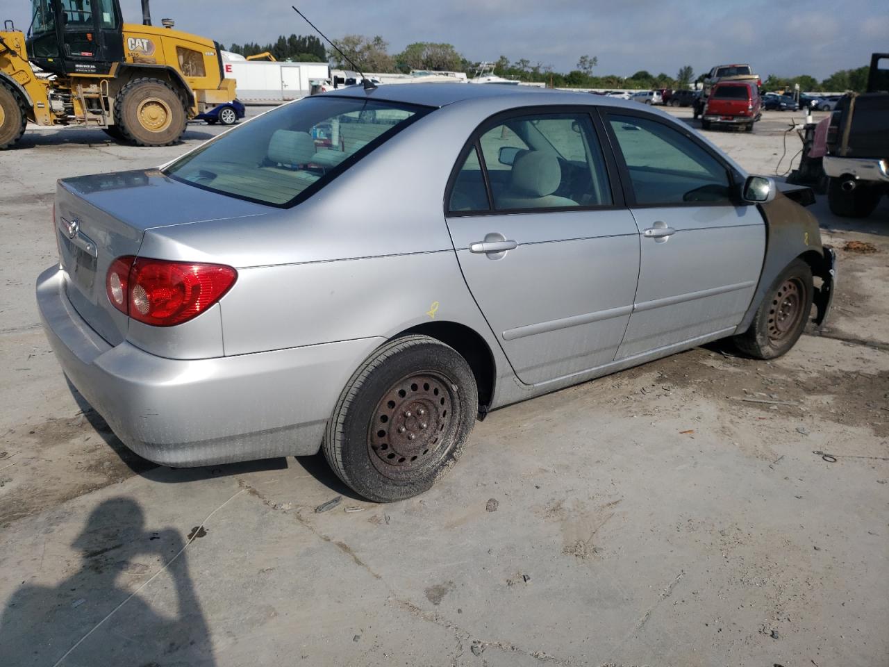 Photo 4 from auction – 2006 TOYOTA COROLLA CE with VIN JTDBR32E760077787