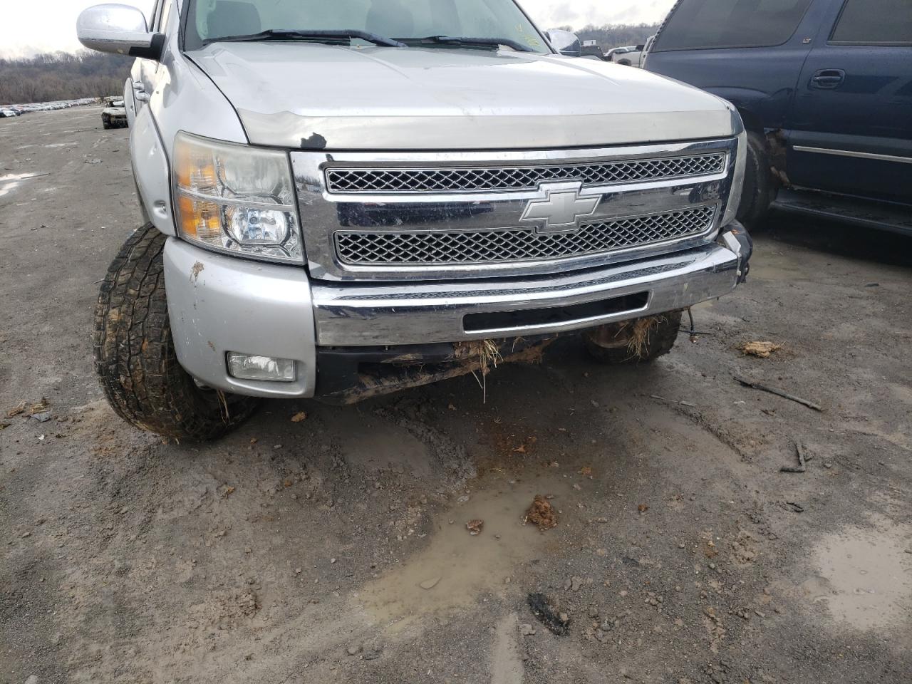 Photo 9 from auction – 2011 CHEVROLET SILVRK1500 with VIN 3GCPKSE31BG164170
