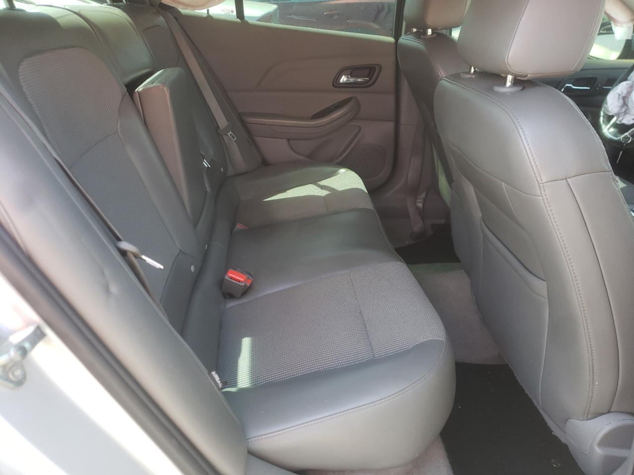 Photo 6 from auction – 2015 CHEVROLET MALIBU 2LT with VIN 1G11D5SL0FF166210