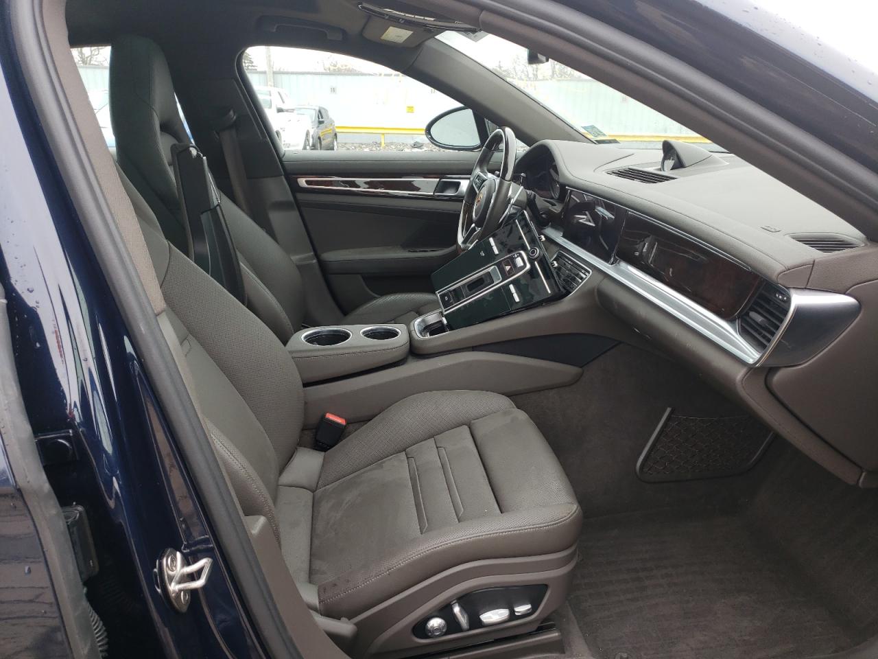 Photo 5 from auction – 2019 PORSCHE PANAMERA 4 with VIN WP0AB2A74KL128281