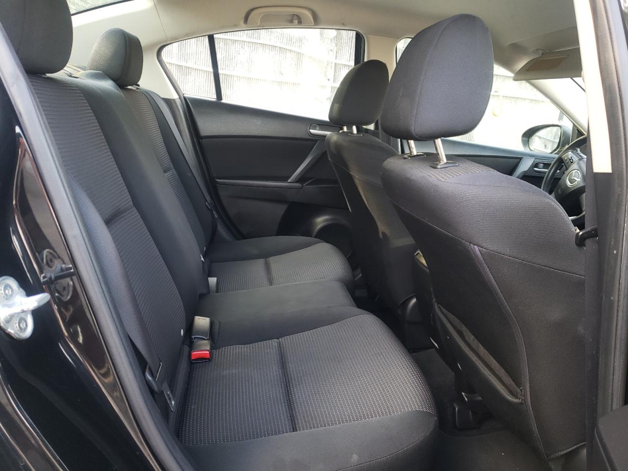 Photo 6 from auction – 2012 MAZDA 3 I with VIN JM1BL1UF5C1684210