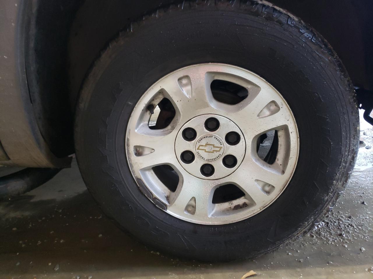 Photo 9 from auction – 2002 CHEVROLET AVALANCHE with VIN 3GNEC13T52G125011