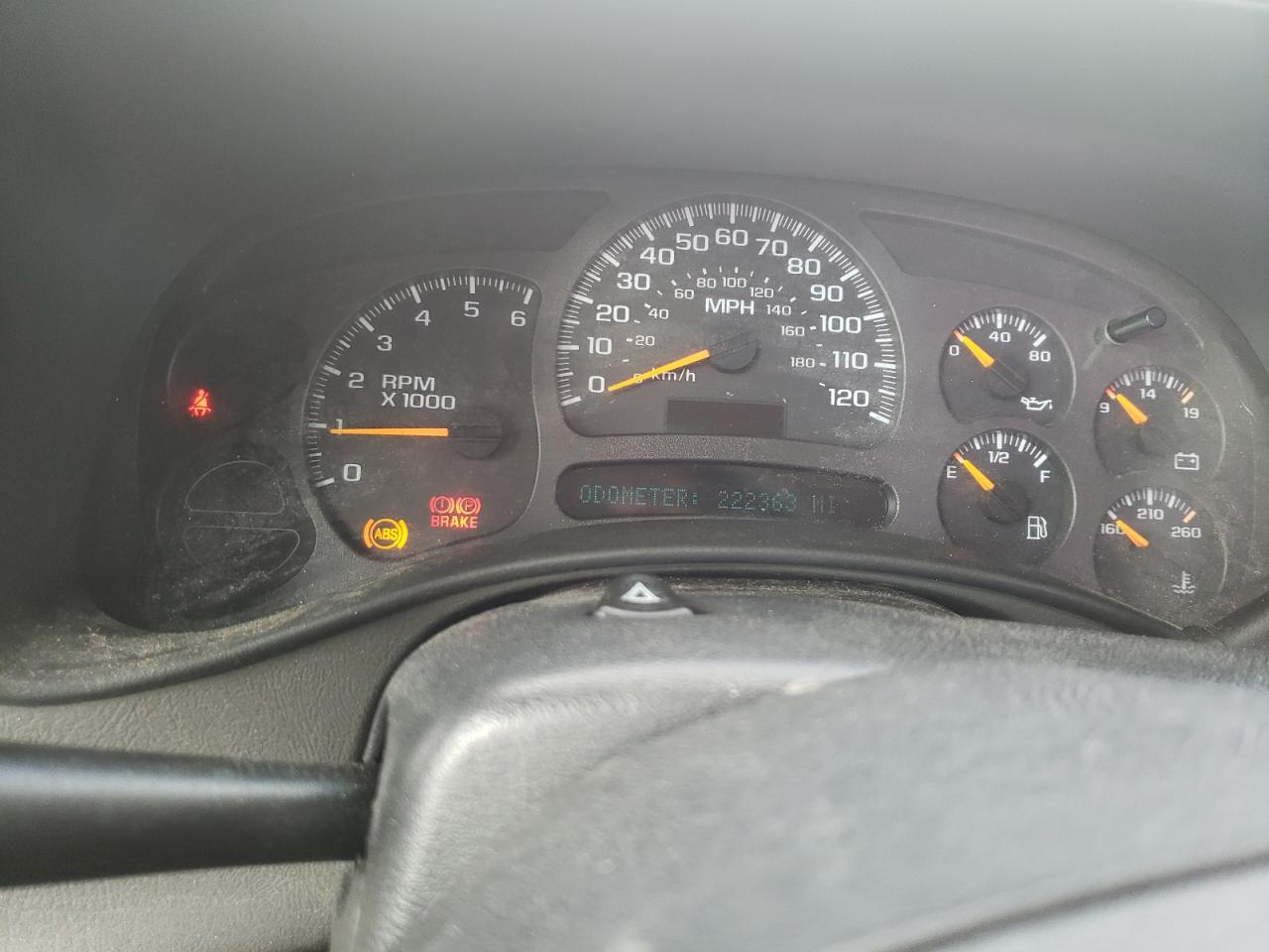 Photo 8 from auction – 2004 CHEVROLET SILVERADO with VIN 1GCEC19V24Z104492