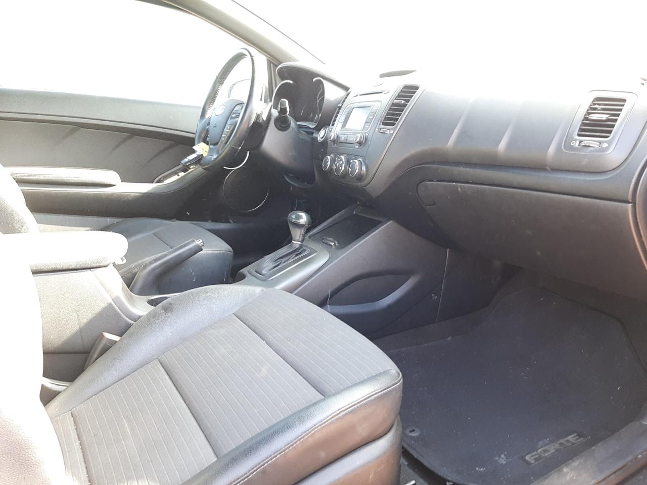 Photo 5 from auction – 2015 KIA FORTE SX with VIN KNAFZ6A34F5368900