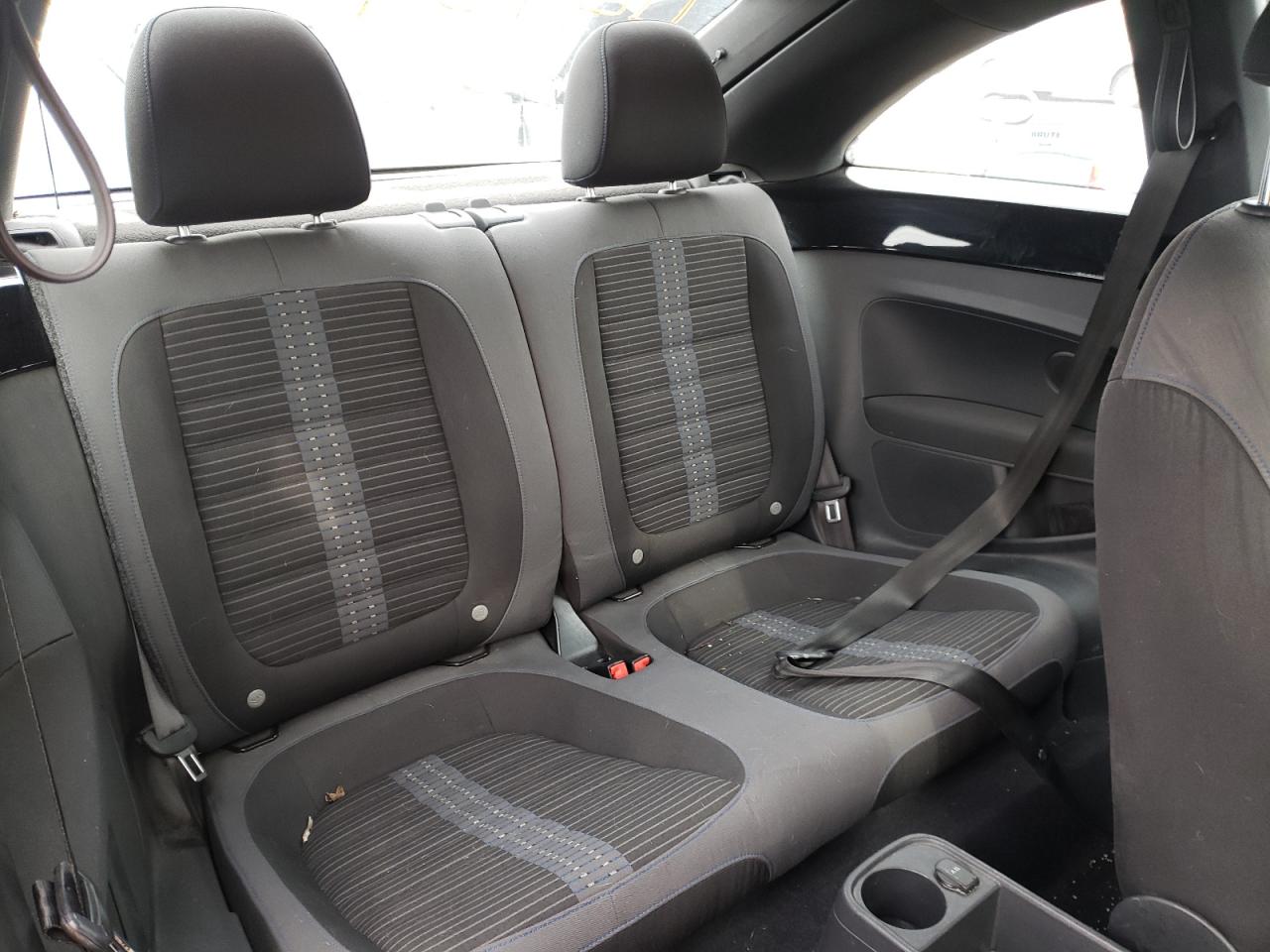 Photo 6 from auction – 2012 VOLKSWAGEN BEETLE TUR with VIN 3VW4A7AT5CM644754