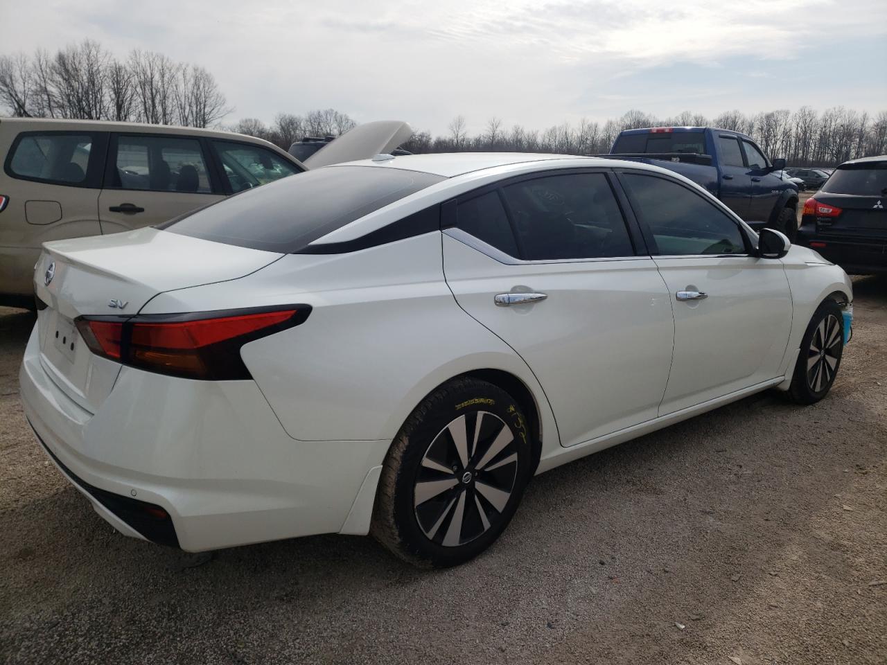 Photo 4 from auction – 2019 NISSAN ALTIMA SV with VIN 1N4BL4DVXKC215048