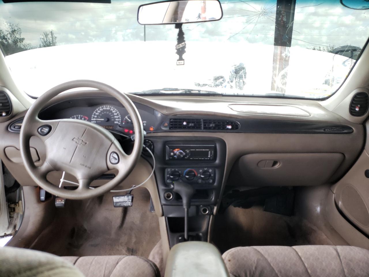 Photo 9 from auction – 2000 CHEVROLET MALIBU with VIN 1G1ND52J5Y6173611