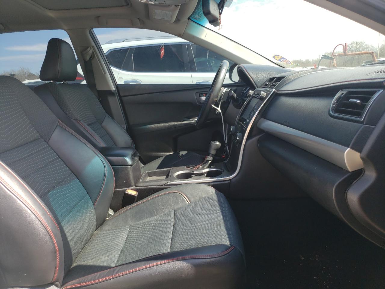Photo 5 from auction – 2015 TOYOTA CAMRY LE with VIN 4T1BF1FK4FU020996