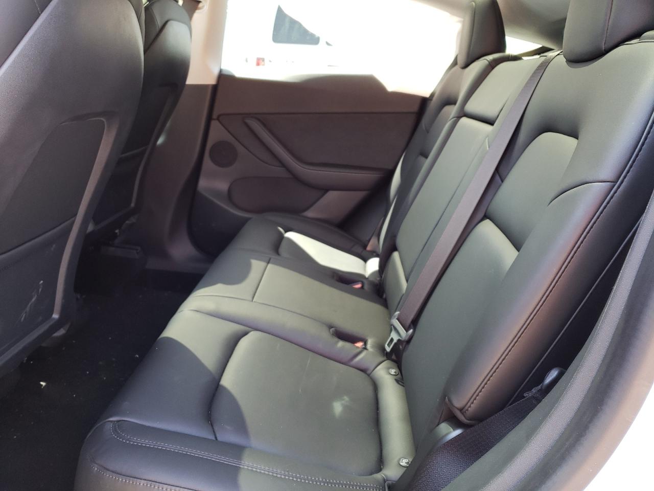 Photo 6 from auction – 2020 TESLA MODEL Y with VIN 5YJYGDEE3LF054361