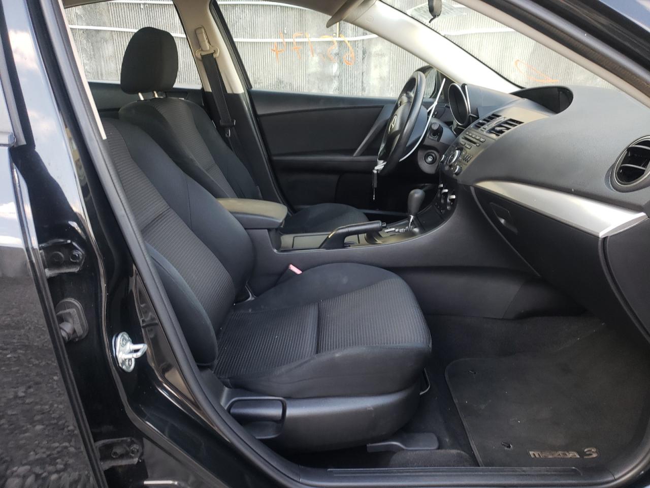 Photo 5 from auction – 2012 MAZDA 3 I with VIN JM1BL1UF5C1684210