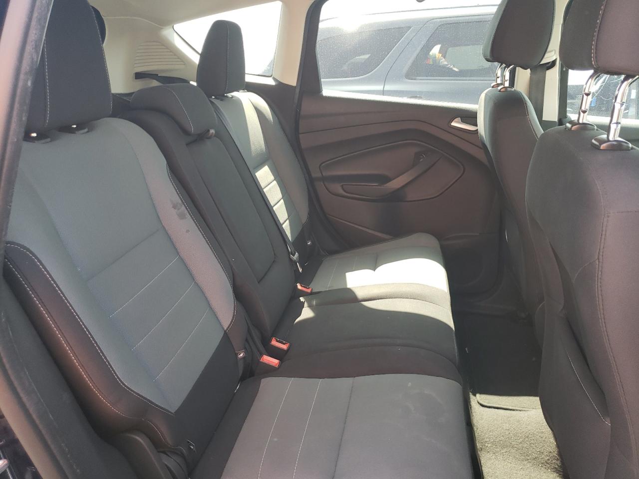 Photo 6 from auction – 2016 FORD C-MAX SE with VIN 1FADP5AU2GL115080
