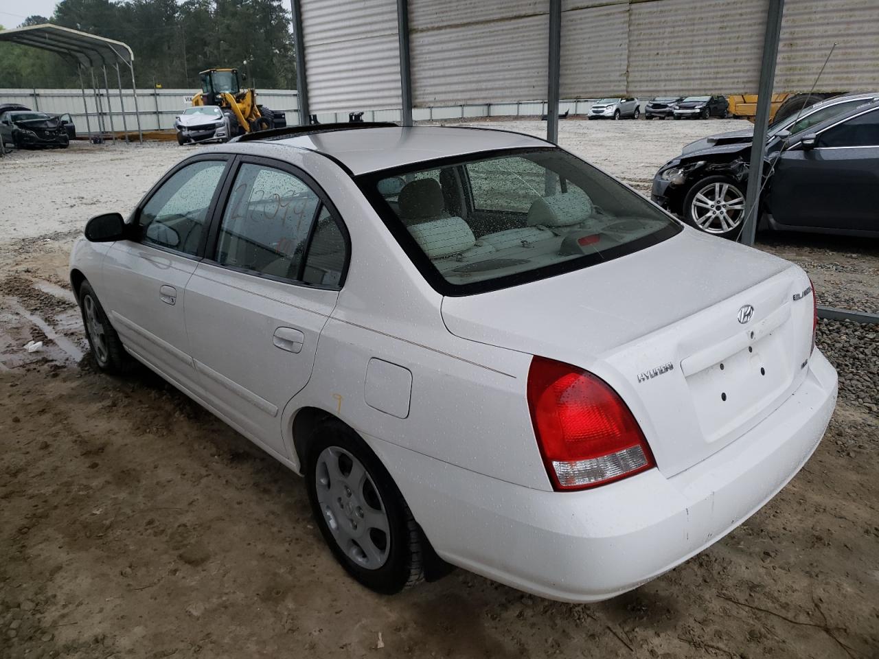 Photo 3 from auction – 2003 HYUNDAI ELANTRA with VIN KMHDN45D13U555764