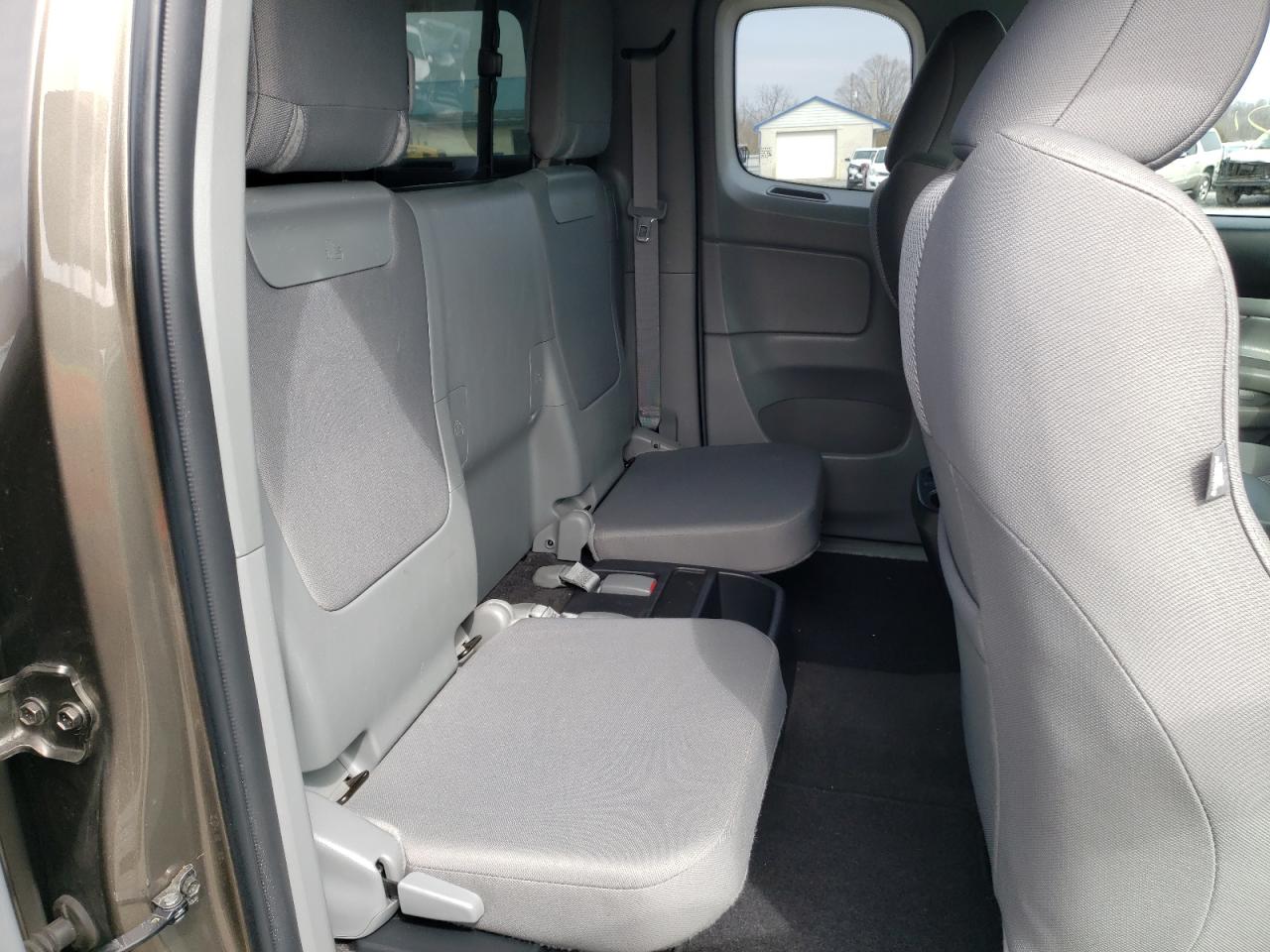 Photo 6 from auction – 2012 TOYOTA TACOMA with VIN 5TFUU4EN5CX043651