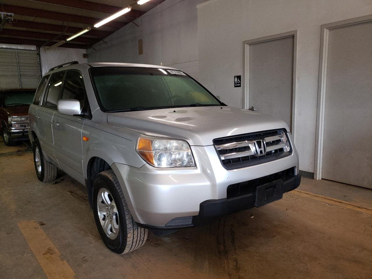HONDA PILOT VP 2008 with VIN 5FNYF18218B034930 - Photo from auction