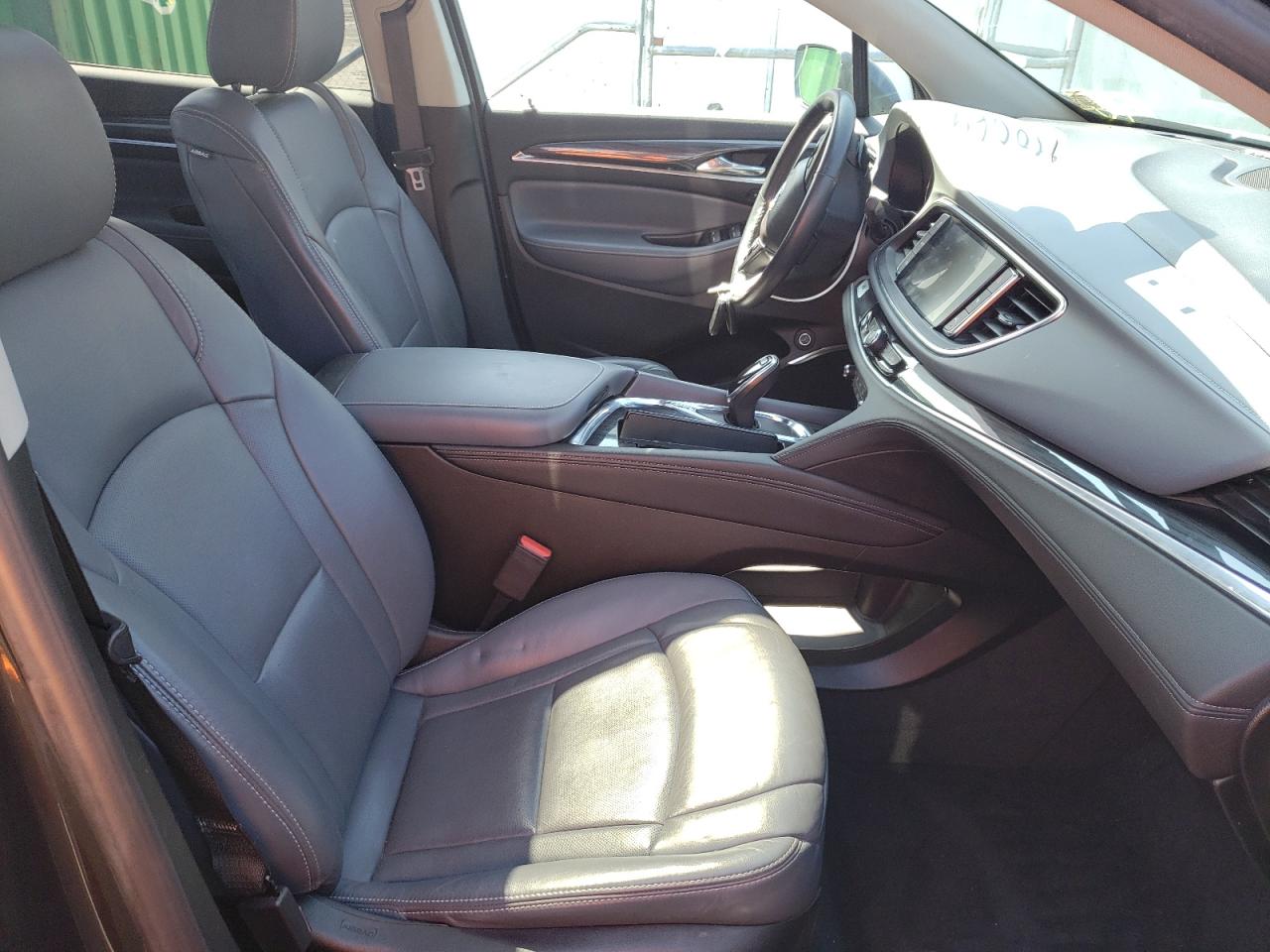 Photo 5 from auction – 2018 BUICK ENCLAVE PR with VIN 5GAEVBKW2JJ188277