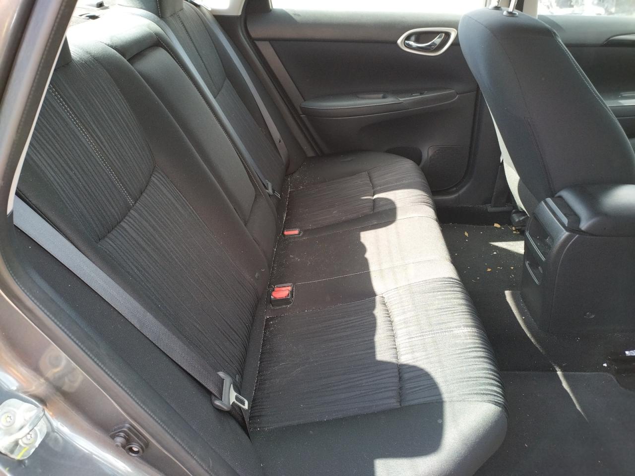 Photo 6 from auction – 2017 NISSAN SENTRA S with VIN 3N1AB7AP2HL720047