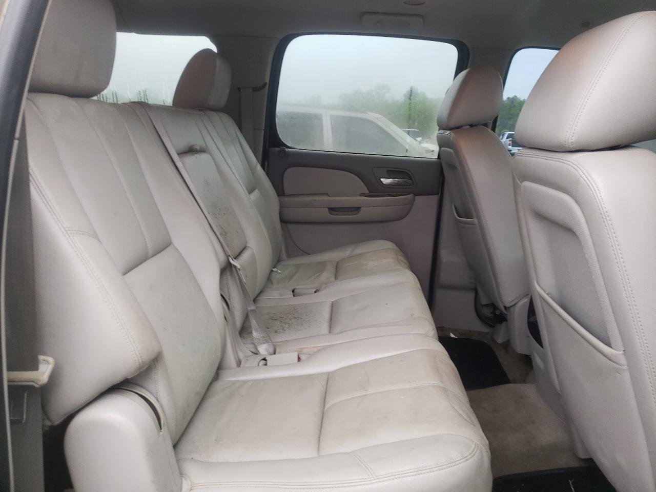 Photo 6 from auction – 2013 CHEVROLET SUBURBAN C with VIN 1GNSCJE02DR194084