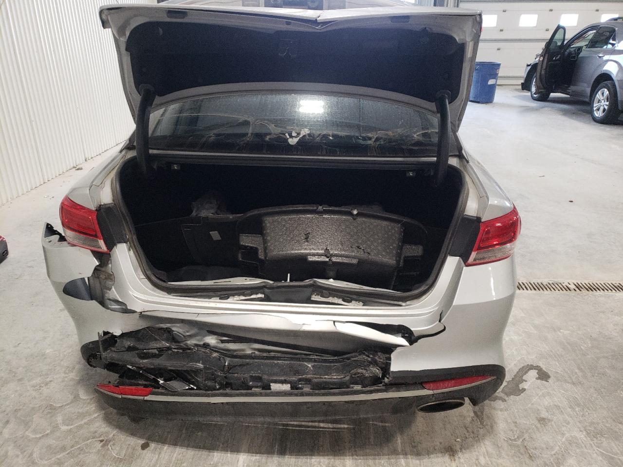 Photo 9 from auction – 2016 KIA OPTIMA LX with VIN 5XXGT4L38GG025322