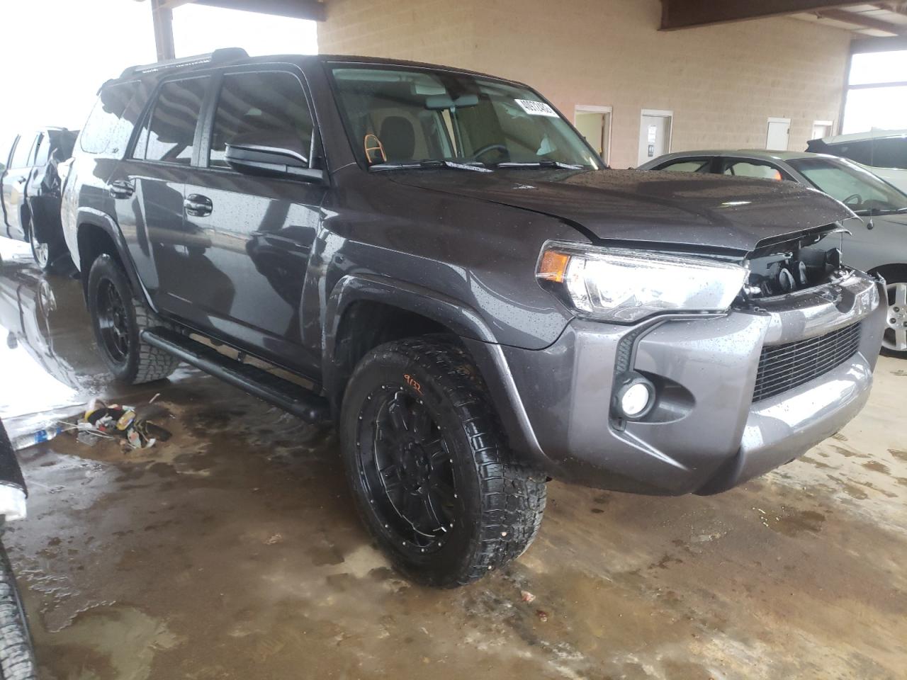 TOYOTA 4RUNNER SR 2019 with VIN JTEBU5JR6K5649259 - Photo from auction