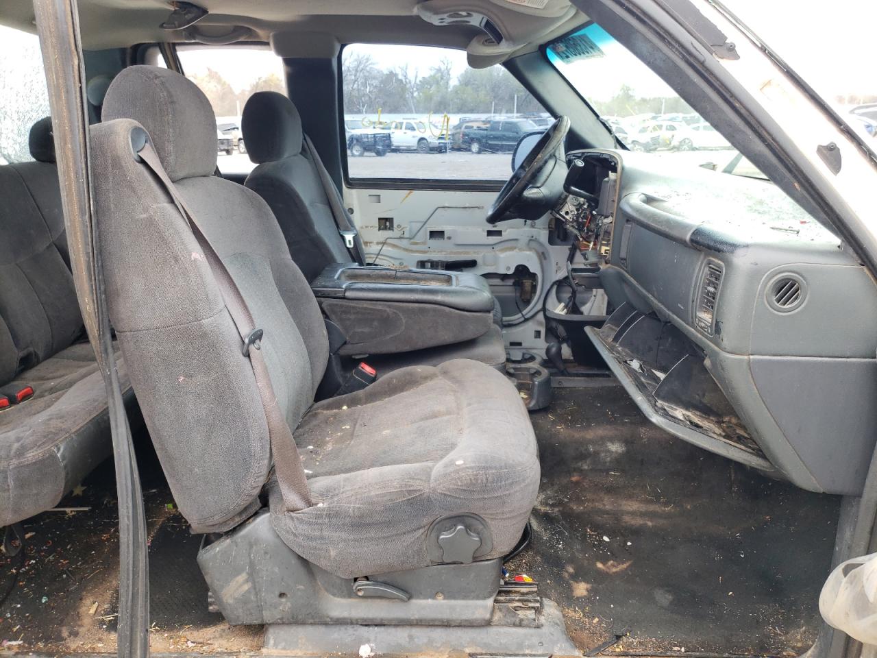 Photo 5 from auction – 2002 CHEVROLET SILVERADO with VIN 1GCEK19T62E181016
