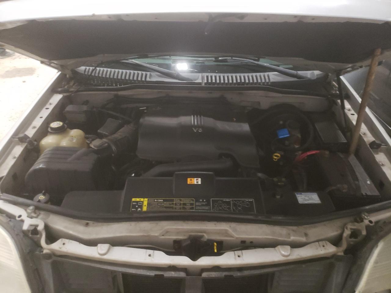Photo 7 from auction – 2002 MERCURY MOUNTAINEE with VIN 4M2ZU86W62UJ09915