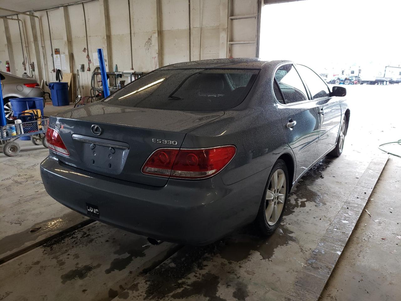 Photo 4 from auction – 2005 LEXUS ES 330 with VIN JTHBA30G955131859