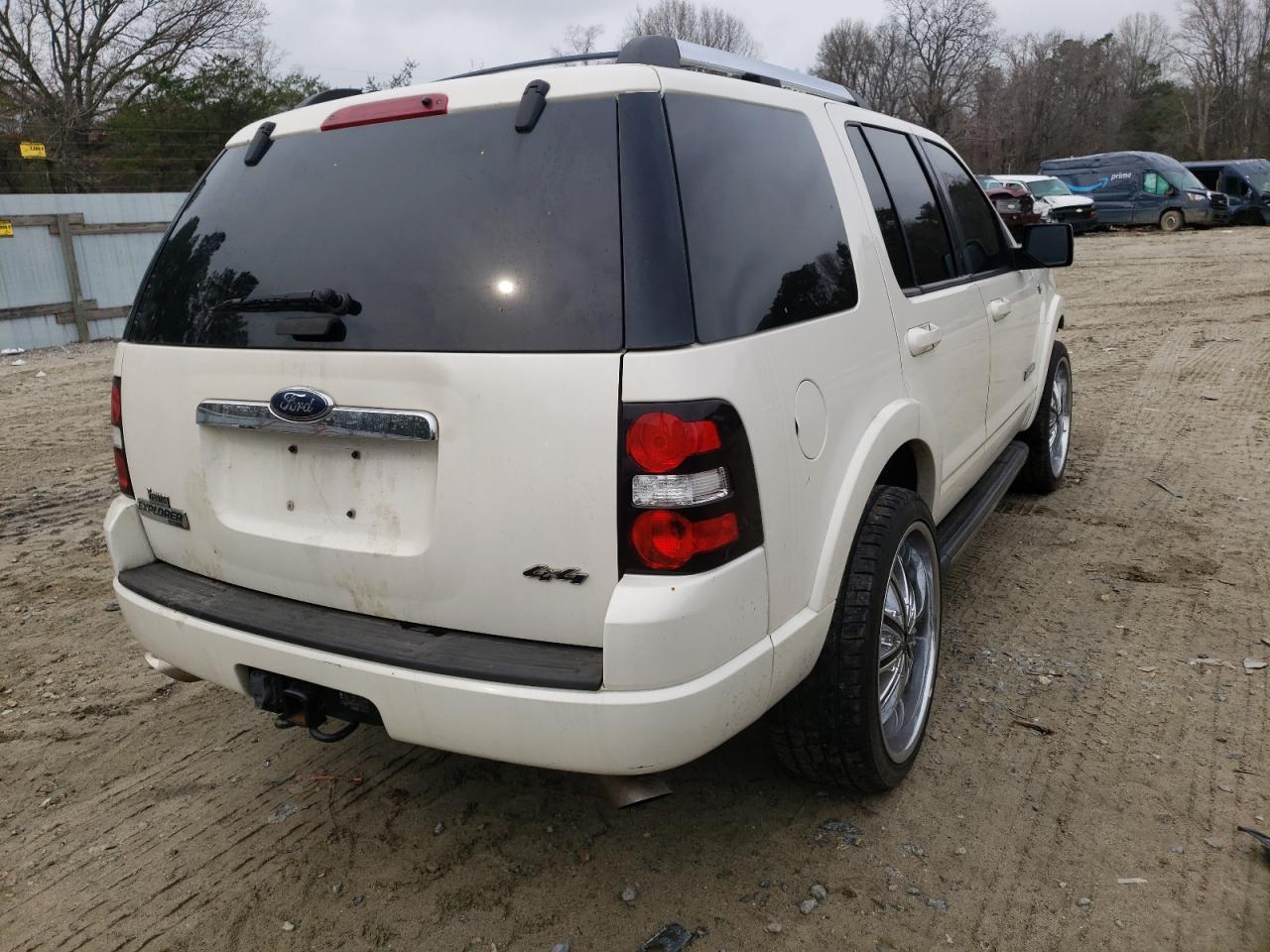 Photo 4 from auction – 2008 FORD EXPLORER L with VIN 1FMEU75868UA93379