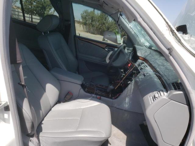 Photo 5 from auction – 2000 MERCEDES-BENZ E 320 4MAT with VIN WDBJF82J0YX035565