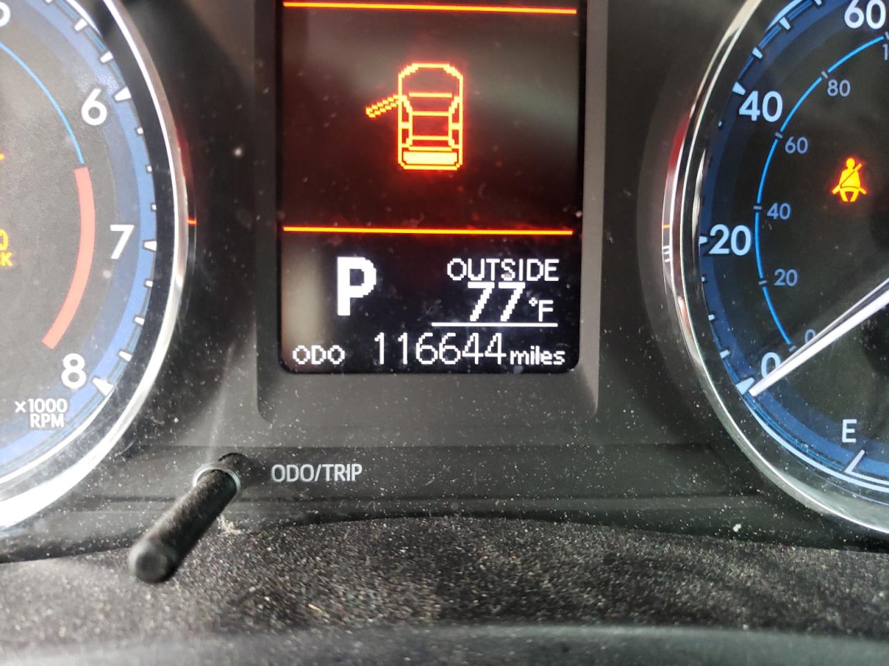 Photo 8 from auction – 2018 TOYOTA COROLLA L with VIN 5YFBURHE5JP806795