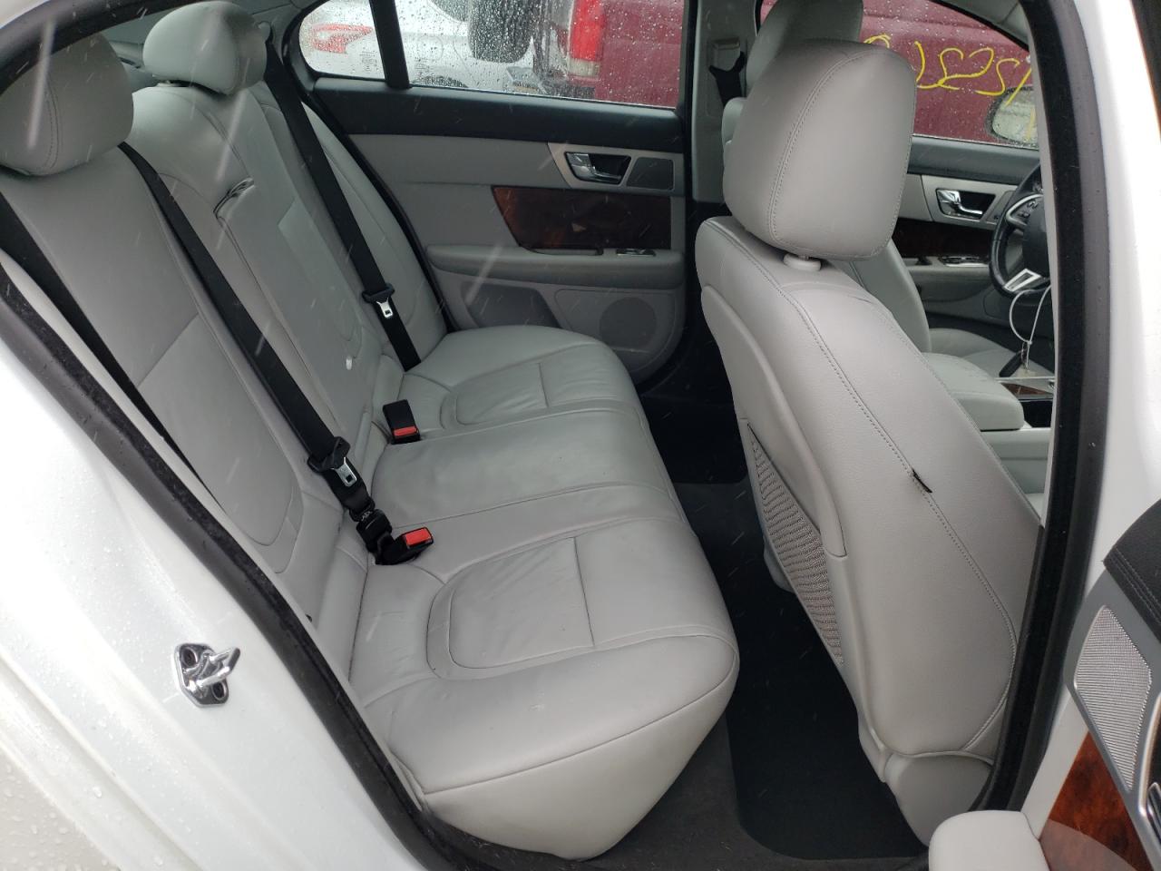 Photo 6 from auction – 2013 JAGUAR XF with VIN SAJWA0ES8DPS63563