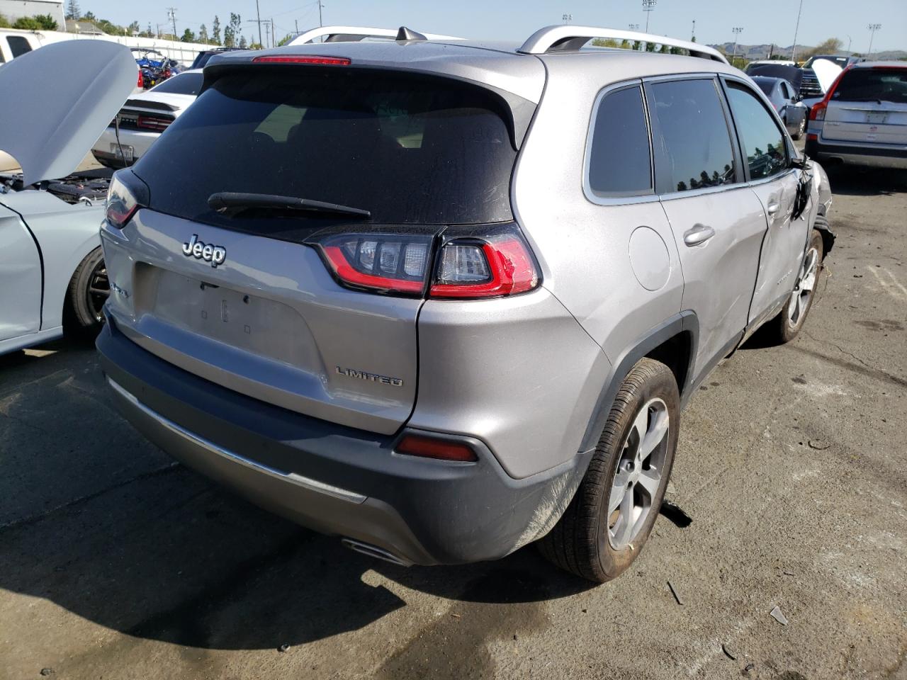 Photo 4 from auction – 2019 JEEP CHEROKEE L with VIN 1C4PJMDX2KD440727