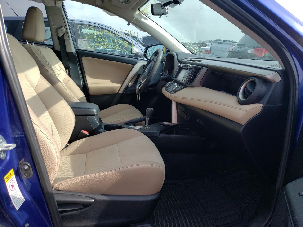 Photo 5 from auction – 2014 TOYOTA RAV4 XLE with VIN 2T3WFREVXEW087152