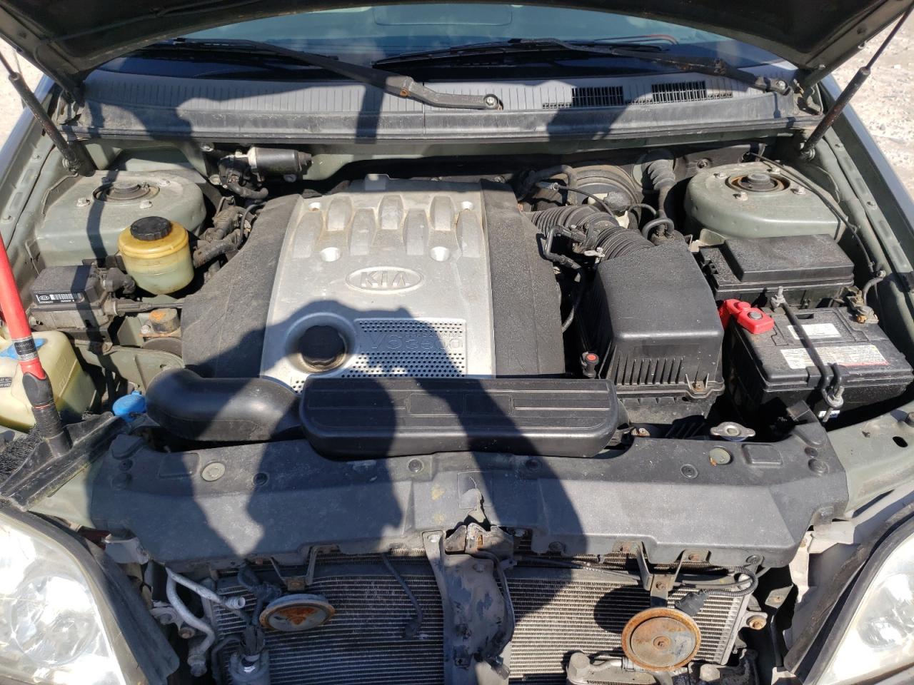Photo 7 from auction – 2004 KIA SEDONA EX with VIN KNDUP131546511634