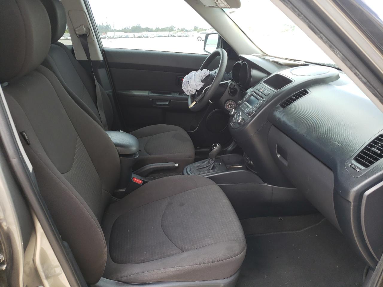 Photo 5 from auction – 2013 KIA SOUL with VIN KNDJT2A57D7630872