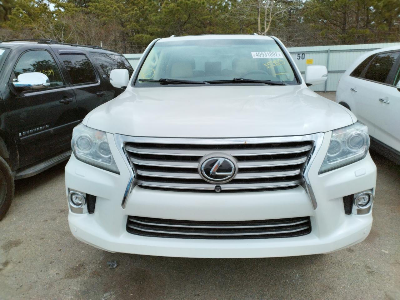 Photo 9 from auction – 2014 LEXUS LX 570 with VIN JTJHY7AX5E4152823