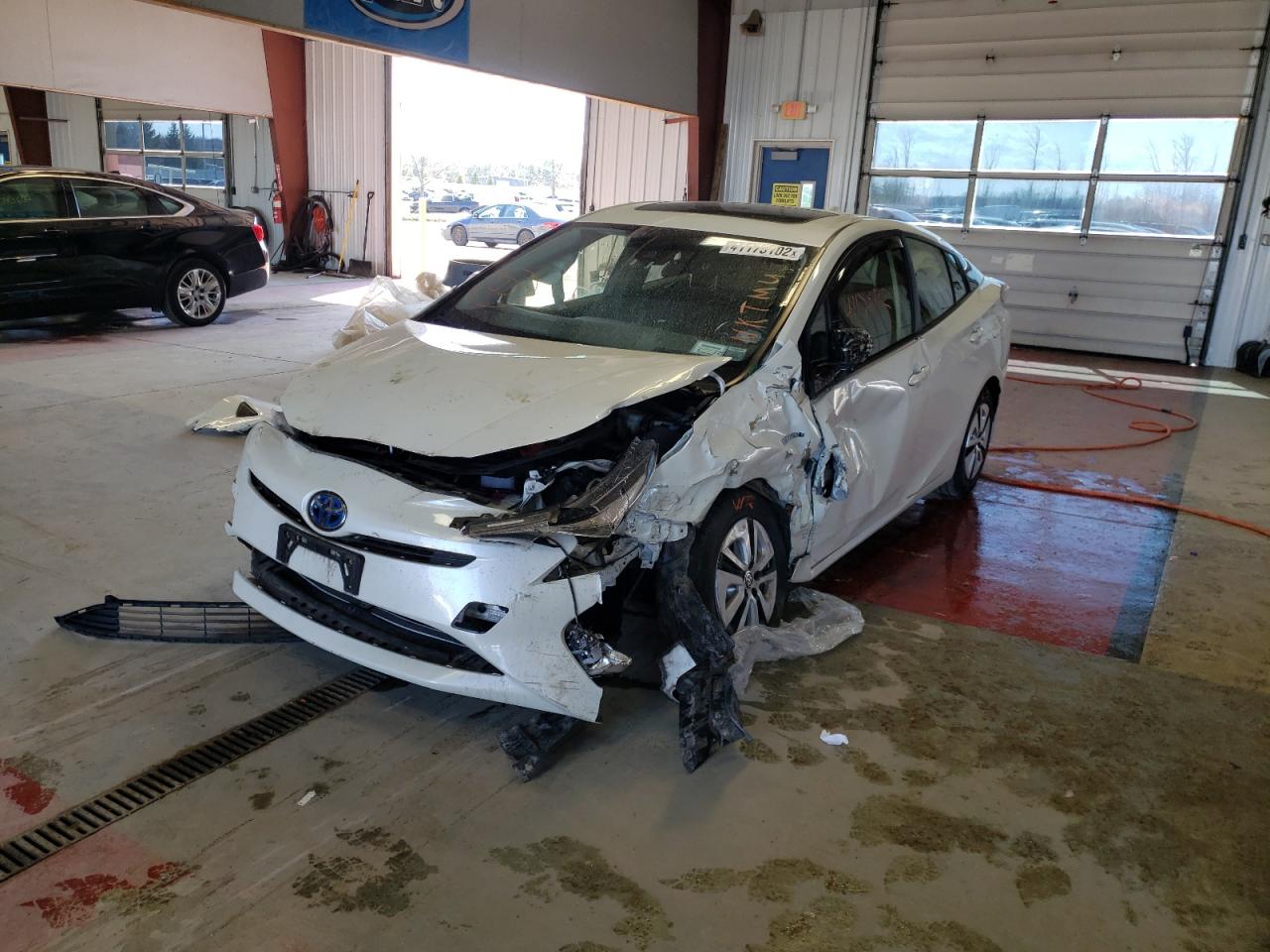 Photo 2 from auction – 2016 TOYOTA PRIUS with VIN JTDKARFU2G3001356