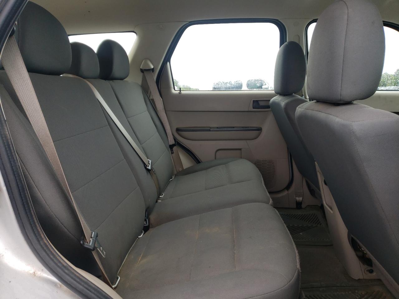 Photo 6 from auction – 2010 FORD ESCAPE XLS with VIN 1FMCU0C79AKB34470