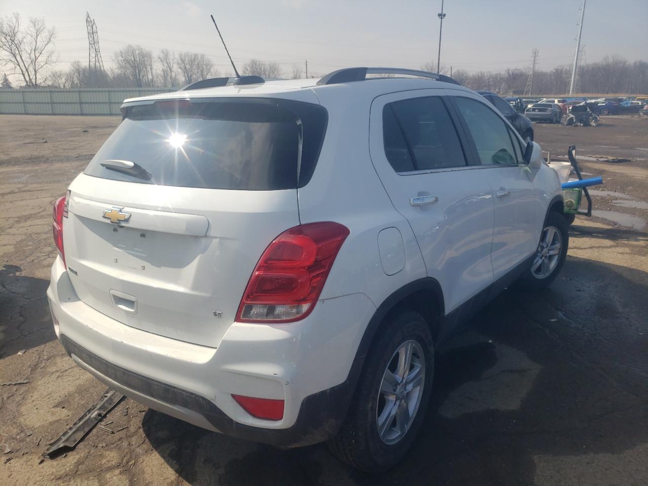 Photo 4 from auction – 2018 CHEVROLET TRAX 1LT with VIN KL7CJLSB2JB725581